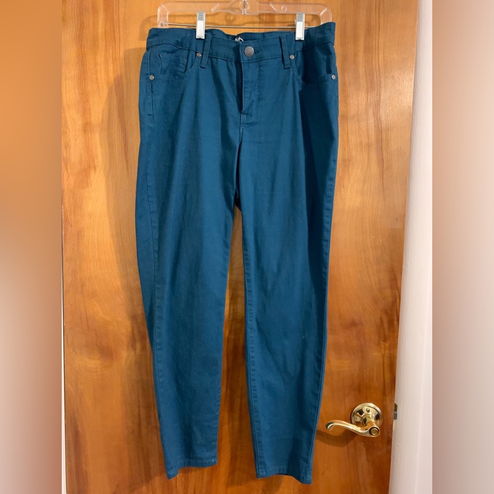 10 short teal womens pants